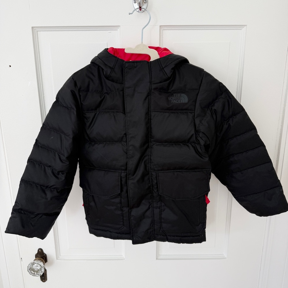 The North Face Boys Hooded Puffer Winter Jacket Black Red Size XXS / 5